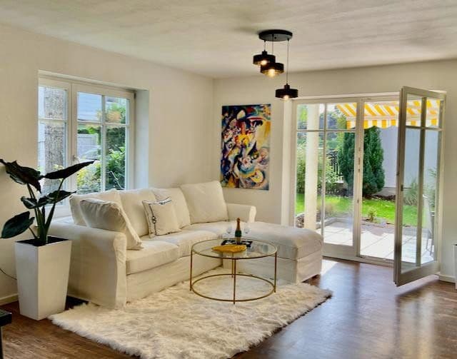 Pronájem bytu 3+1 90 m², München, Bavorsko Pronájem bytu 3+1 90 m², München, Bavorsko