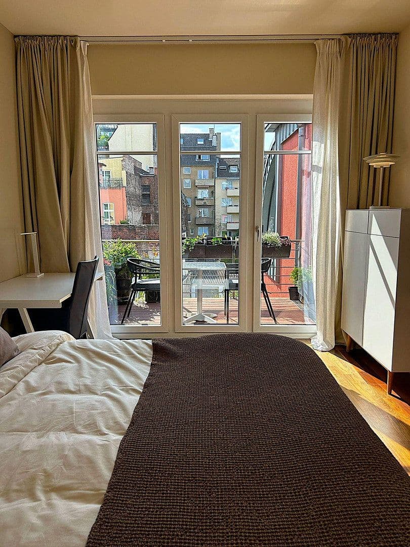 Pronájem bytu 3+kk 115 m², Köln, Severní Porýní-Vestfálsko Pronájem bytu 3+kk 115 m², Köln, Severní Porýní-Vestfálsko