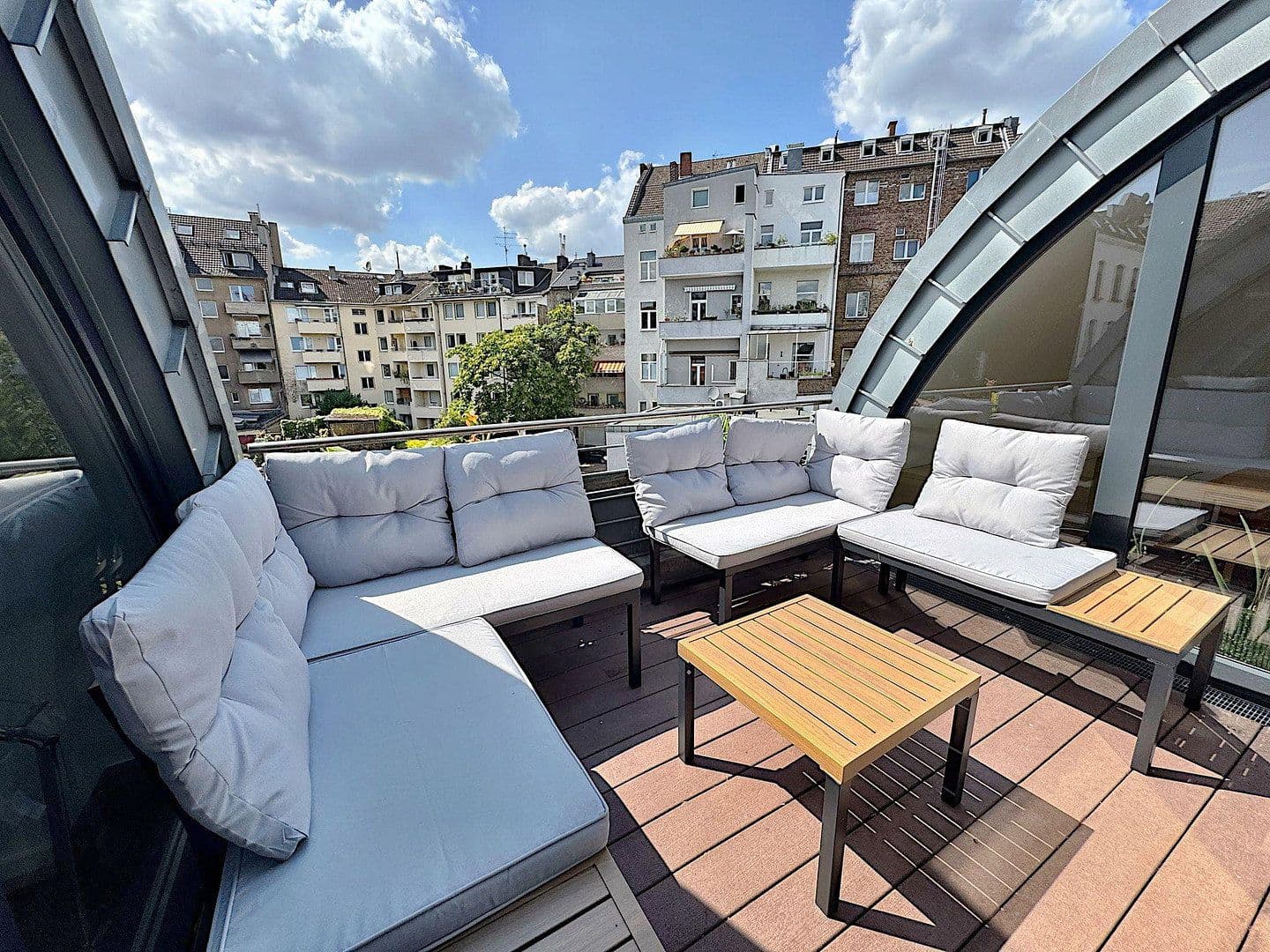 Pronájem bytu 3+kk 115 m², Köln, Severní Porýní-Vestfálsko Pronájem bytu 3+kk 115 m², Köln, Severní Porýní-Vestfálsko