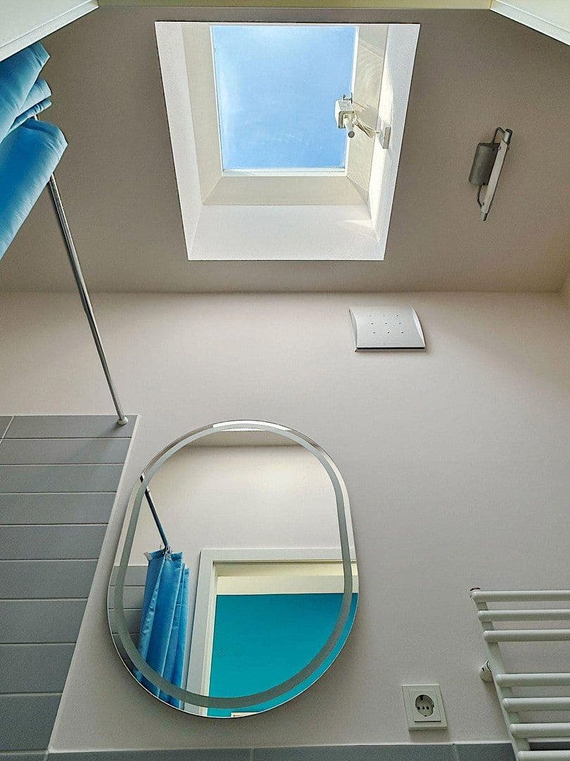 Pronájem bytu 3+kk 115 m², Köln, Severní Porýní-Vestfálsko Pronájem bytu 3+kk 115 m², Köln, Severní Porýní-Vestfálsko