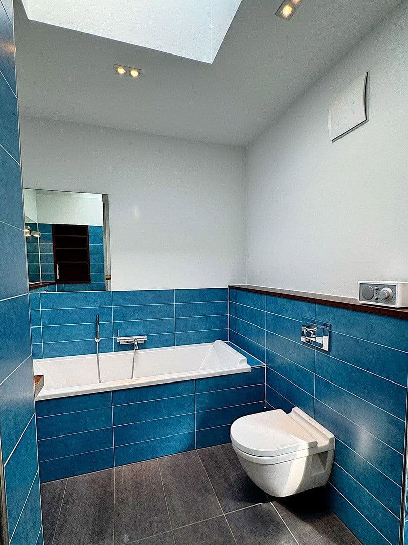 Pronájem bytu 3+kk 115 m², Köln, Severní Porýní-Vestfálsko Pronájem bytu 3+kk 115 m², Köln, Severní Porýní-Vestfálsko