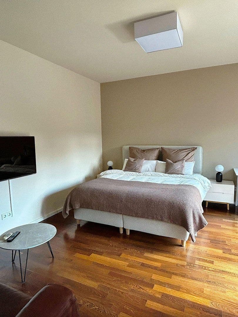 Pronájem bytu 3+kk 115 m², Köln, Severní Porýní-Vestfálsko Pronájem bytu 3+kk 115 m², Köln, Severní Porýní-Vestfálsko