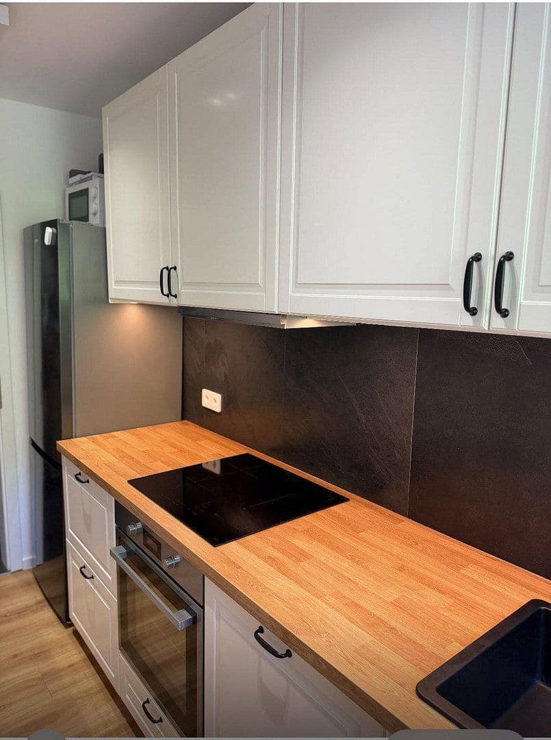 Pronájem bytu 3+1 66 m², Düsseldorf, Severní Porýní-Vestfálsko Pronájem bytu 3+1 66 m², Düsseldorf, Severní Porýní-Vestfálsko