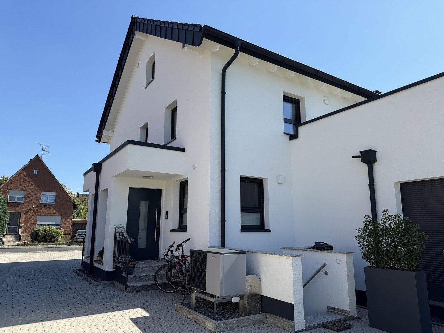 Pronájem bytu 4+1 116 m², Bachstraße 10, Bergheim, Severní Porýní-Vestfálsko Pronájem bytu 4+1 116 m², Bachstraße 10, Bergheim, Severní Porýní-Vestfálsko