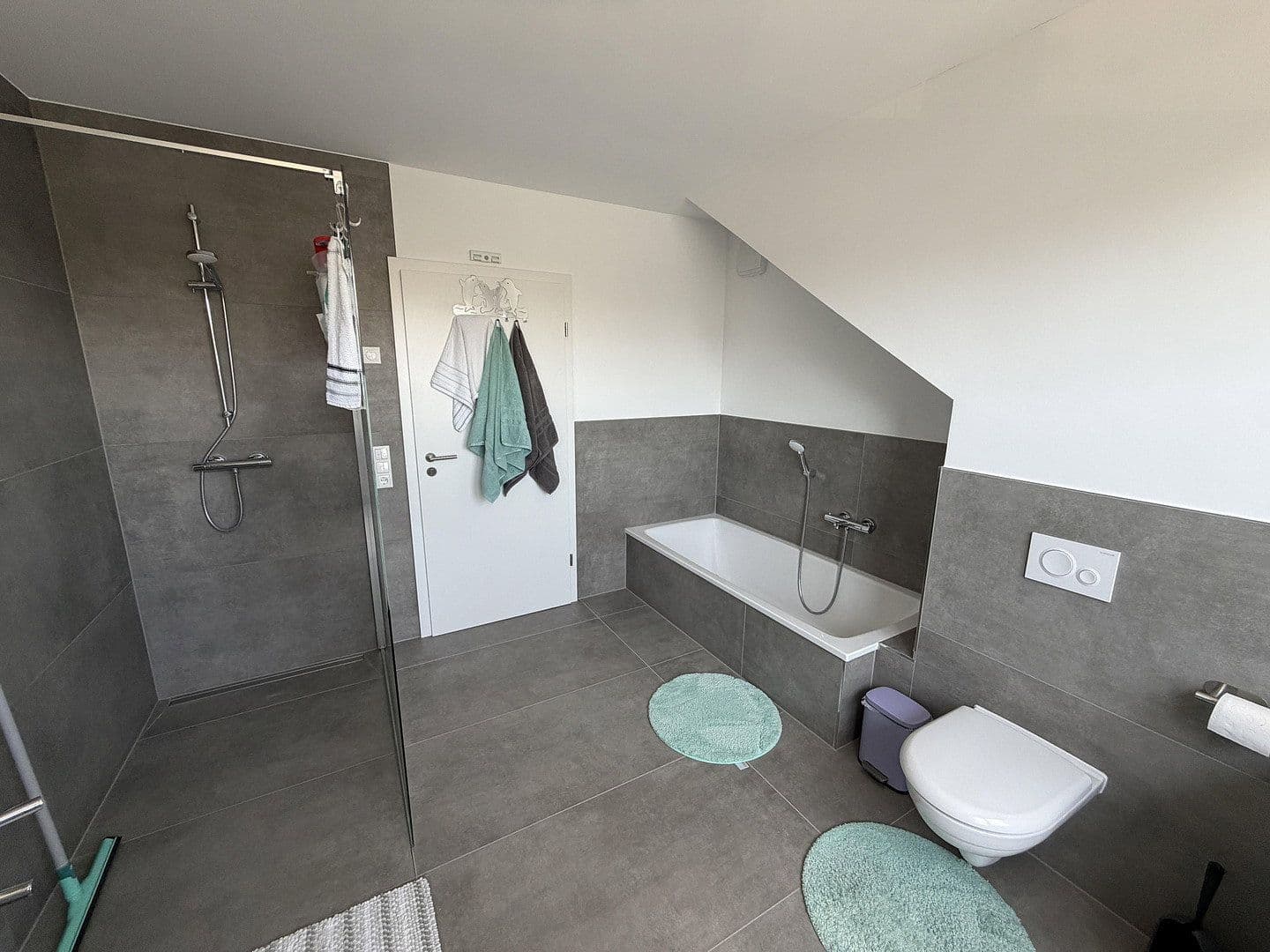 Pronájem bytu 4+1 116 m², Bachstraße 10, Bergheim, Severní Porýní-Vestfálsko Pronájem bytu 4+1 116 m², Bachstraße 10, Bergheim, Severní Porýní-Vestfálsko