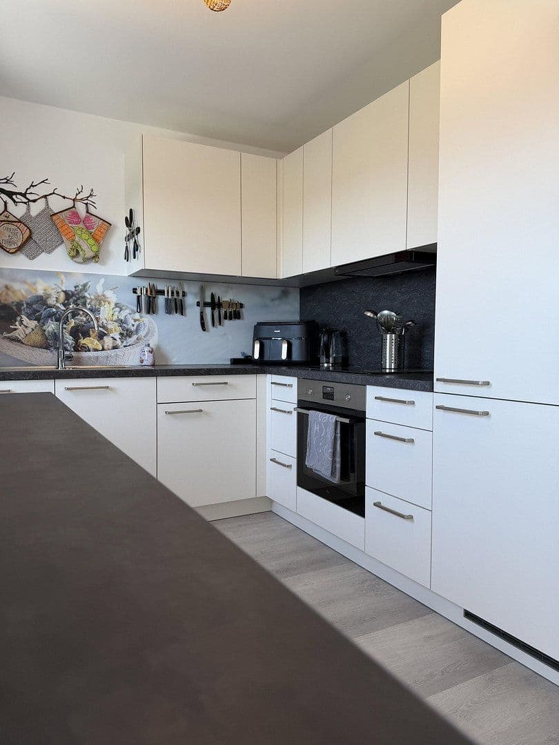 Pronájem bytu 4+1 116 m², Bachstraße 10, Bergheim, Severní Porýní-Vestfálsko Pronájem bytu 4+1 116 m², Bachstraße 10, Bergheim, Severní Porýní-Vestfálsko