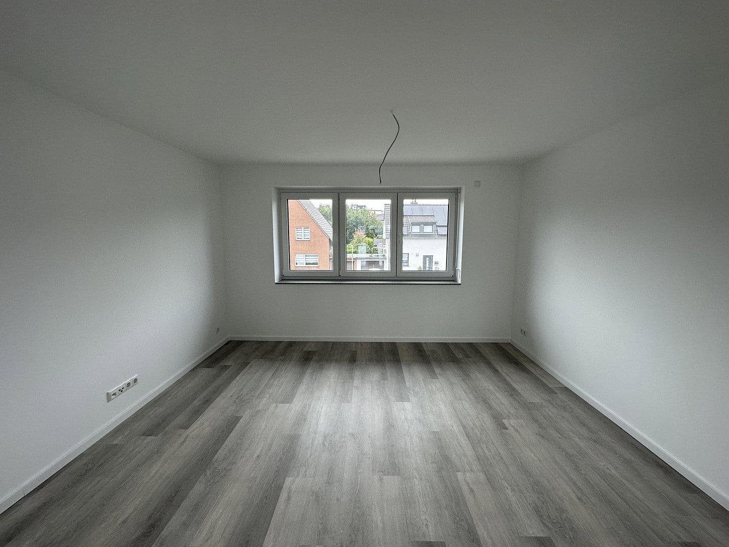 Pronájem bytu 4+1 116 m², Bachstraße 10, Bergheim, Severní Porýní-Vestfálsko Pronájem bytu 4+1 116 m², Bachstraße 10, Bergheim, Severní Porýní-Vestfálsko