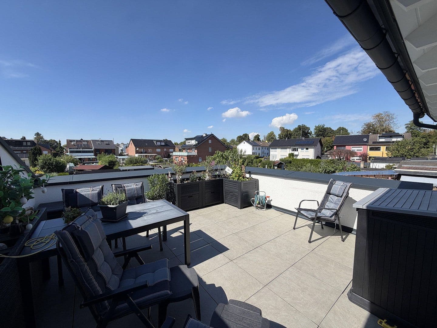 Pronájem bytu 4+1 116 m², Bachstraße 10, Bergheim, Severní Porýní-Vestfálsko Pronájem bytu 4+1 116 m², Bachstraße 10, Bergheim, Severní Porýní-Vestfálsko