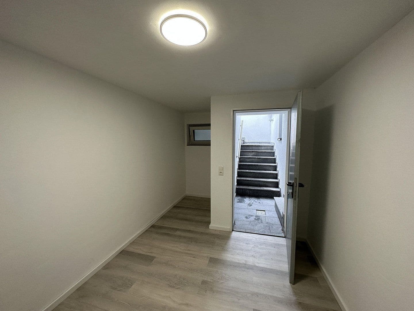 Pronájem bytu 4+1 116 m², Bachstraße 10, Bergheim, Severní Porýní-Vestfálsko Pronájem bytu 4+1 116 m², Bachstraße 10, Bergheim, Severní Porýní-Vestfálsko
