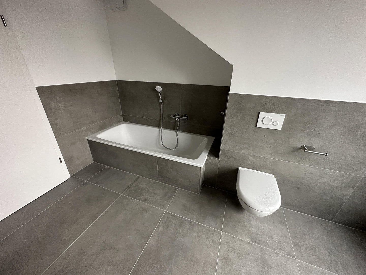 Pronájem bytu 4+1 116 m², Bachstraße 10, Bergheim, Severní Porýní-Vestfálsko Pronájem bytu 4+1 116 m², Bachstraße 10, Bergheim, Severní Porýní-Vestfálsko