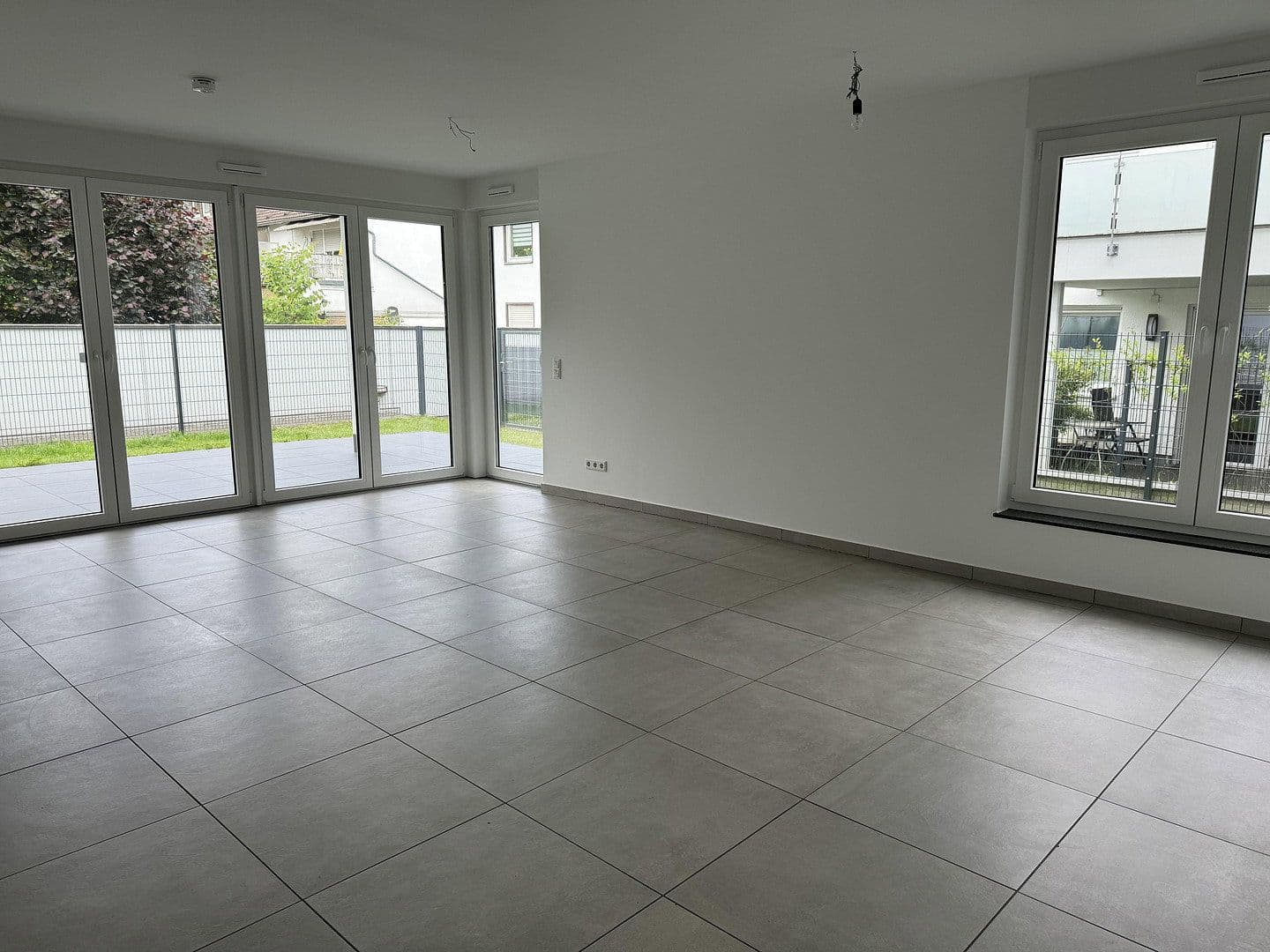 Pronájem bytu 3+1 92 m², Stresemannstraße / Ahornweg, Frechen, Severní Porýní-Vestfálsko Pronájem bytu 3+1 92 m², Stresemannstraße / Ahornweg, Frechen, Severní Porýní-Vestfálsko