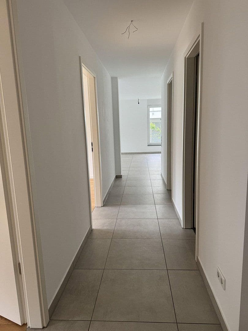 Pronájem bytu 3+1 92 m², Stresemannstraße / Ahornweg, Frechen, Severní Porýní-Vestfálsko Pronájem bytu 3+1 92 m², Stresemannstraße / Ahornweg, Frechen, Severní Porýní-Vestfálsko