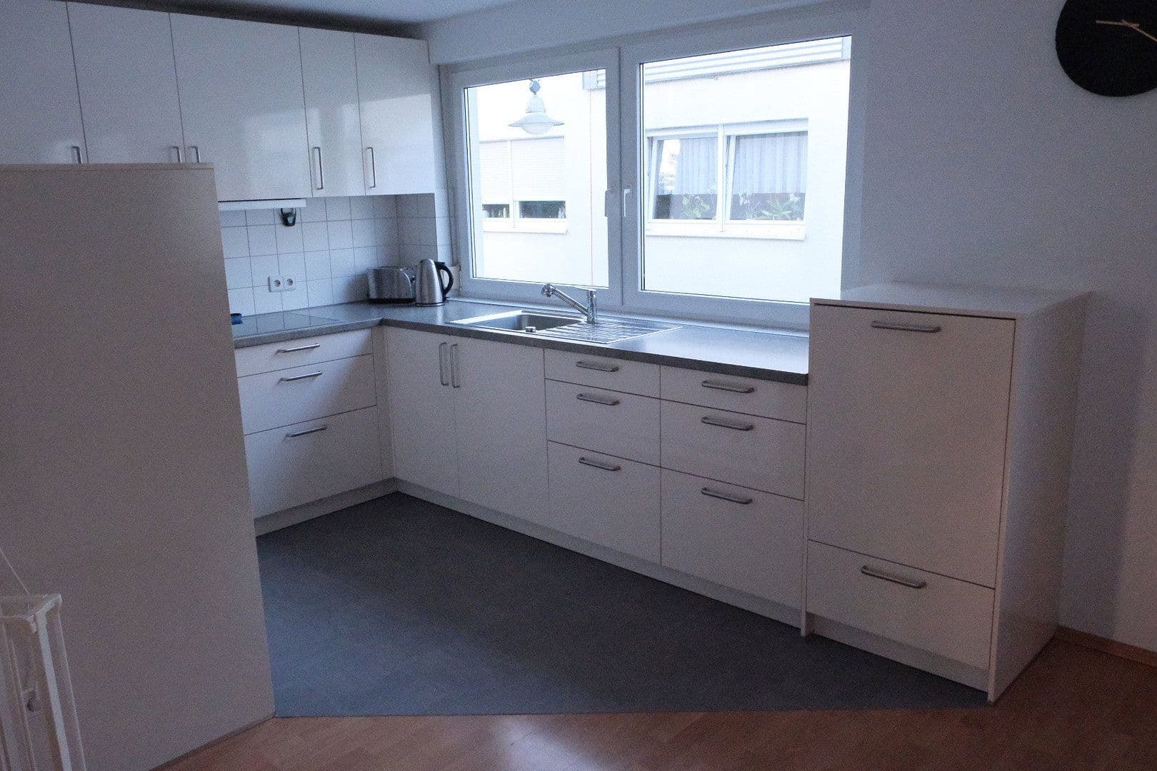 Pronájem domu 136 m², pozemek 100 m², Schwaikheimer Str. 19/2, Winnenden, Bádensko-Württembersko Pronájem domu 136 m², pozemek 100 m², Schwaikheimer Str. 19/2, Winnenden, Bádensko-Württembersko