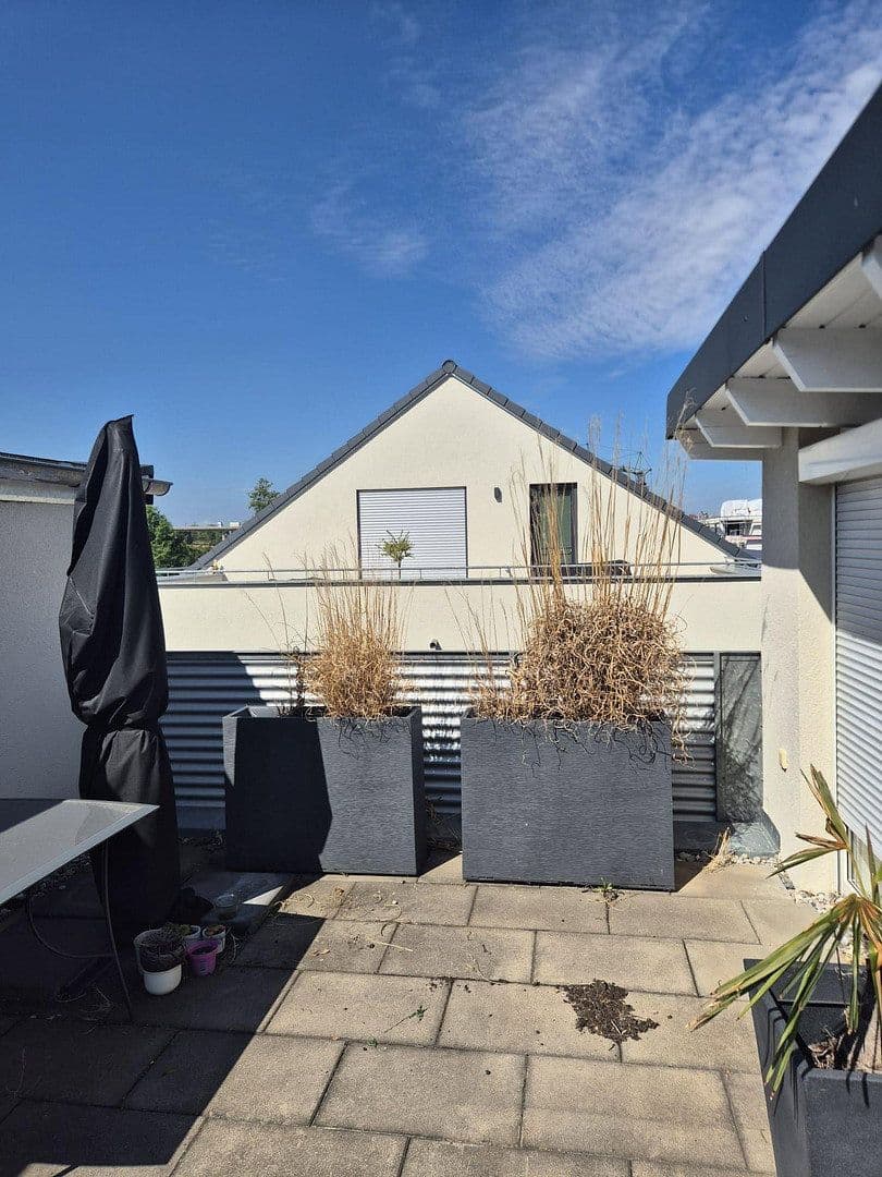 Pronájem domu 136 m², pozemek 100 m², Schwaikheimer Str. 19/2, Winnenden, Bádensko-Württembersko Pronájem domu 136 m², pozemek 100 m², Schwaikheimer Str. 19/2, Winnenden, Bádensko-Württembersko