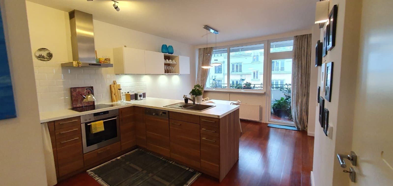 Prodej bytu 2+kk 80 m², Karlsruhe Straße / Kurfürstendamm, Berlin, Berlín Prodej bytu 2+kk 80 m², Karlsruhe Straße / Kurfürstendamm, Berlin, Berlín