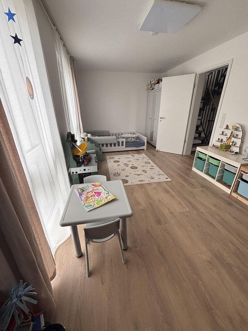 Pronájem domu 140 m², pozemek 170 m², Paderborn, Severní Porýní-Vestfálsko Pronájem domu 140 m², pozemek 170 m², Paderborn, Severní Porýní-Vestfálsko