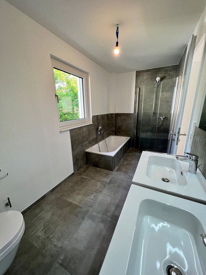 Pronájem domu 140 m², pozemek 170 m², Paderborn, Severní Porýní-Vestfálsko Pronájem domu 140 m², pozemek 170 m², Paderborn, Severní Porýní-Vestfálsko