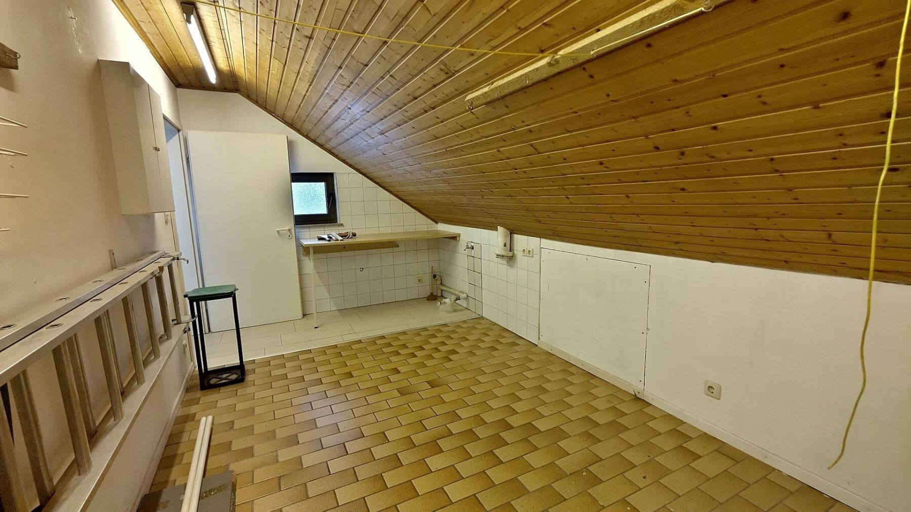 Pronájem bytu 3+1 88 m², Bickenbach, Hessen Pronájem bytu 3+1 88 m², Bickenbach, Hessen