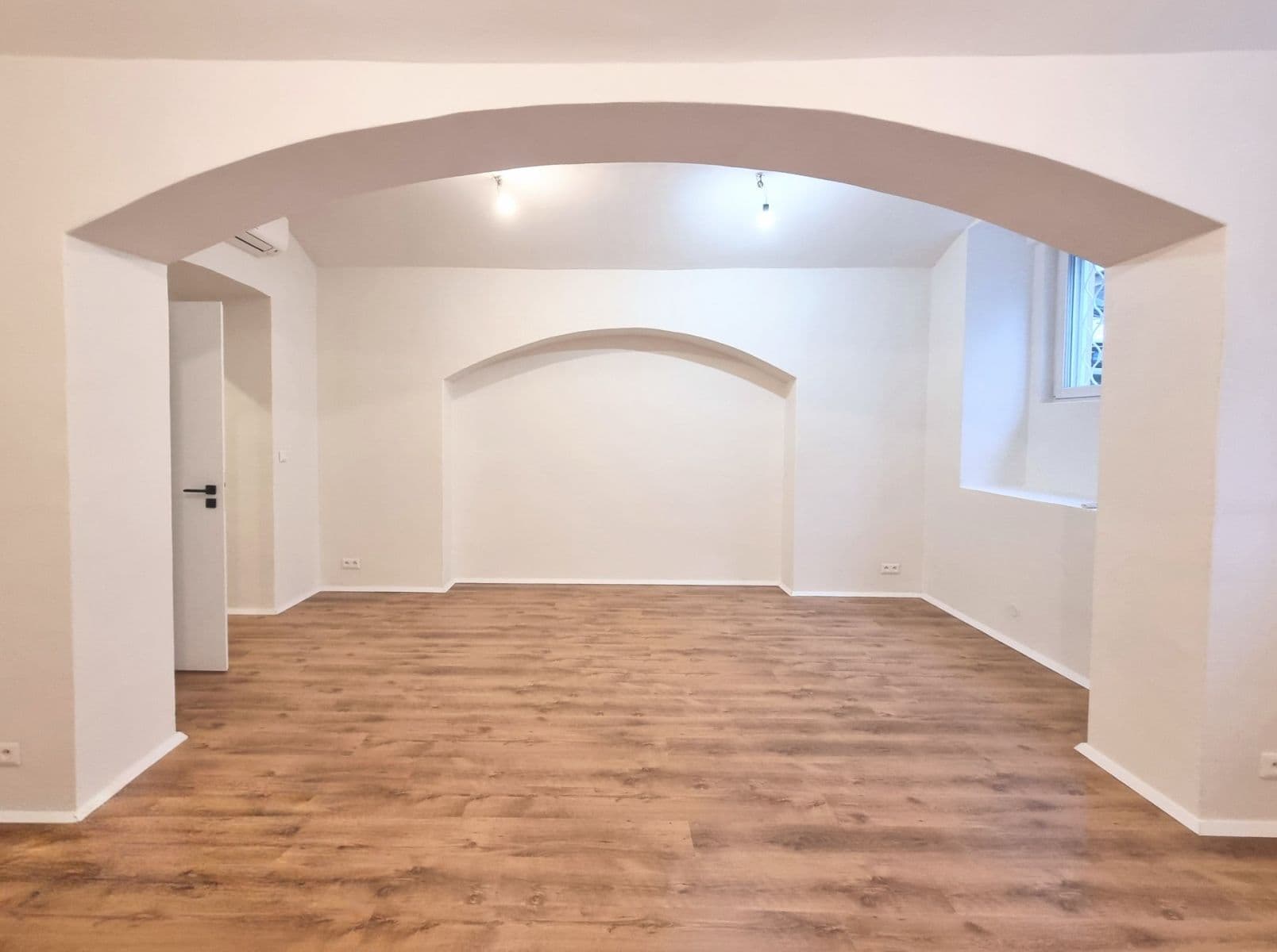 Pronájem bytu 2+kk 68 m², Žitomírská, Praha, Praha Pronájem bytu 2+kk 68 m², Žitomírská, Praha, Praha