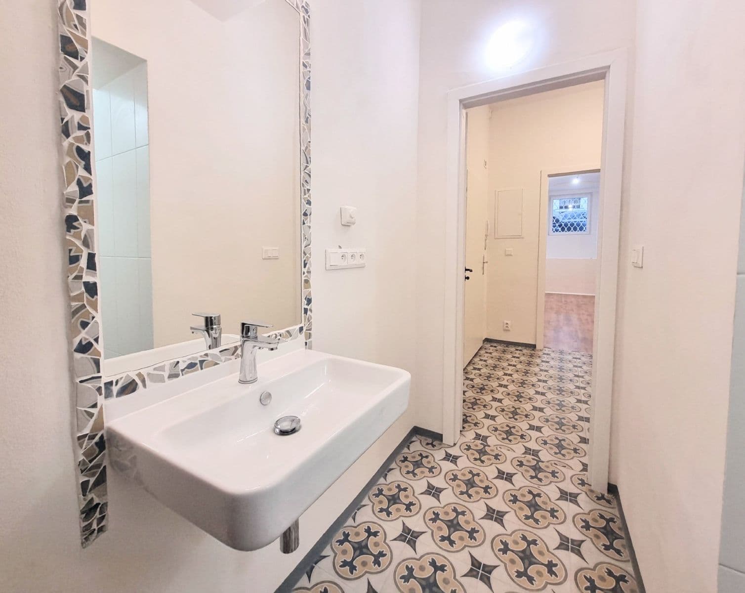 Pronájem bytu 2+kk 68 m², Žitomírská, Praha, Praha Pronájem bytu 2+kk 68 m², Žitomírská, Praha, Praha