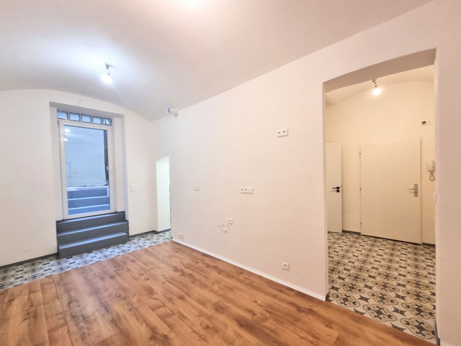 Pronájem bytu 2+kk 68 m², Žitomírská, Praha, Praha Pronájem bytu 2+kk 68 m², Žitomírská, Praha, Praha