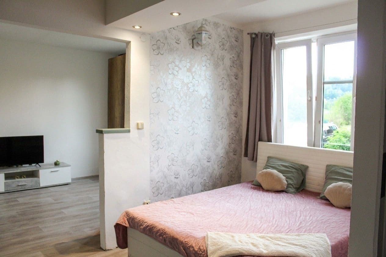 Prodej bytu 1+1 38 m², Žirecká, Dvůr Králové nad Labem, Královéhradecký kraj Prodej bytu 1+1 38 m², Žirecká, Dvůr Králové nad Labem, Královéhradecký kraj