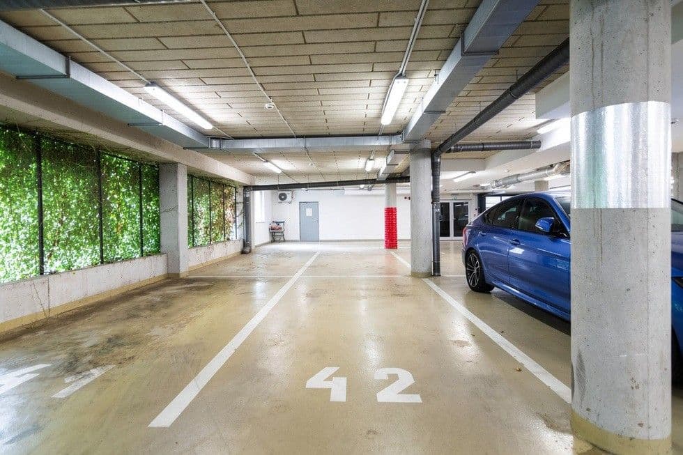 Pronájem garáže 15 m², Přadlácká, Brno, Jihomoravský kraj Pronájem garáže 15 m², Přadlácká, Brno, Jihomoravský kraj