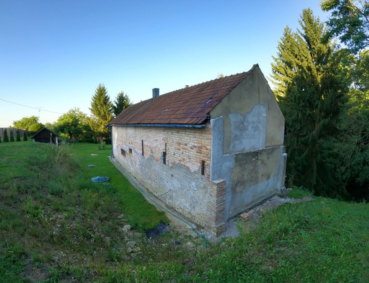 Prodej domu 140 m², pozemek 3.550 m², Kojice, Pardubický kraj Prodej domu 140 m², pozemek 3.550 m², Kojice, Pardubický kraj