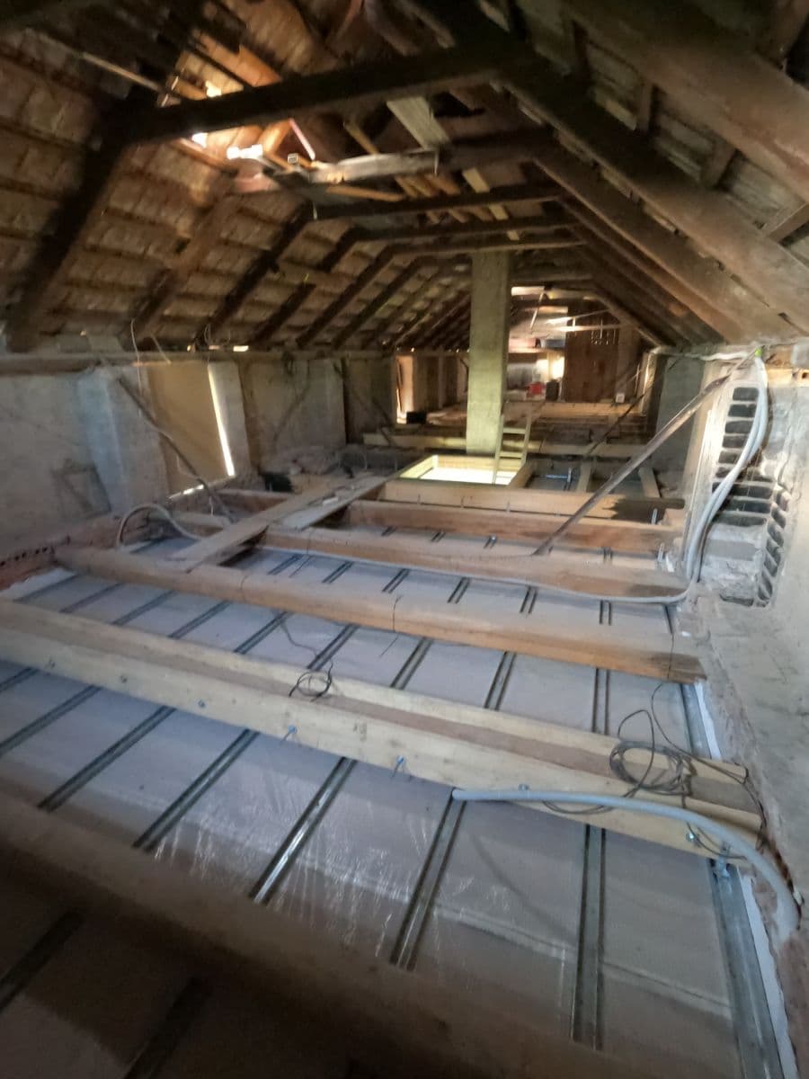 Prodej domu 140 m², pozemek 3.550 m², Kojice, Pardubický kraj Prodej domu 140 m², pozemek 3.550 m², Kojice, Pardubický kraj