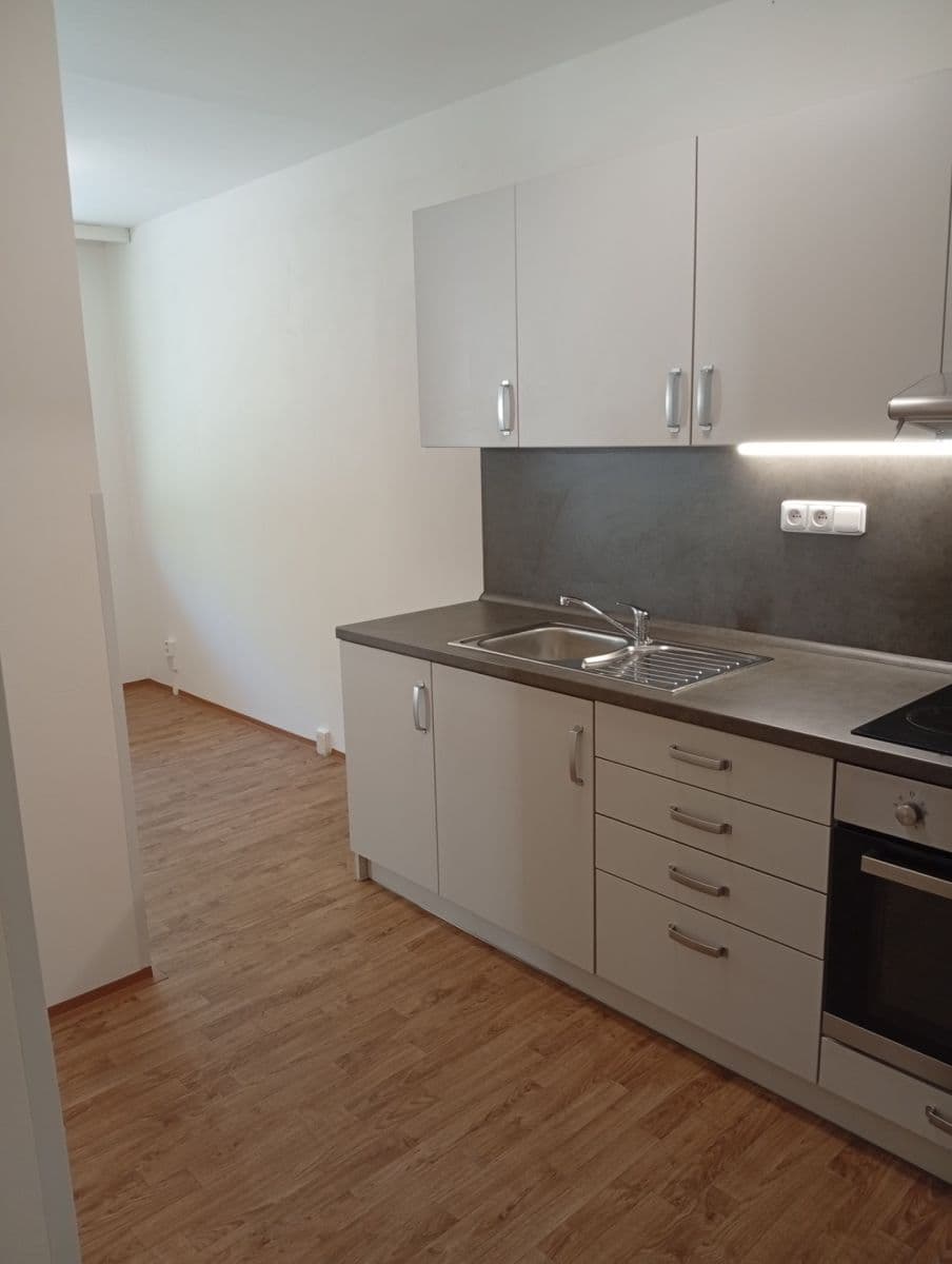 Pronájem bytu 3+1 80 m², Benešova, Kutná Hora, Středočeský kraj Pronájem bytu 3+1 80 m², Benešova, Kutná Hora, Středočeský kraj