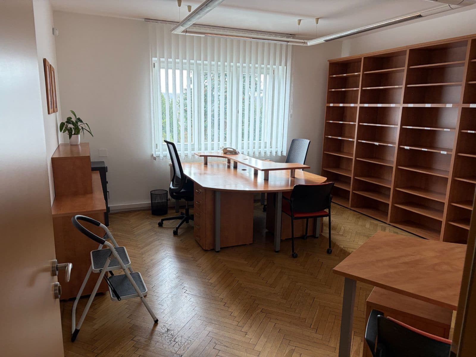 Pronájem nebytového prostoru 120 m², Hornokrčská, Praha, Praha Pronájem nebytového prostoru 120 m², Hornokrčská, Praha, Praha