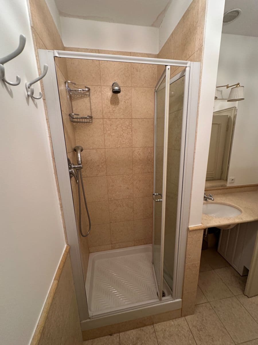 Pronájem bytu 1+kk 31 m², Valentinská, Praha, Praha Pronájem bytu 1+kk 31 m², Valentinská, Praha, Praha