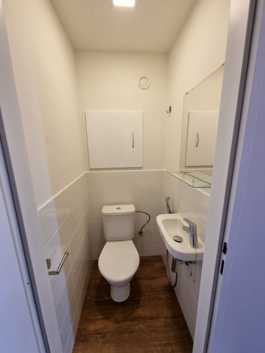 Pronájem bytu 3+kk 71 m², Nevanova, Praha, Praha Pronájem bytu 3+kk 71 m², Nevanova, Praha, Praha