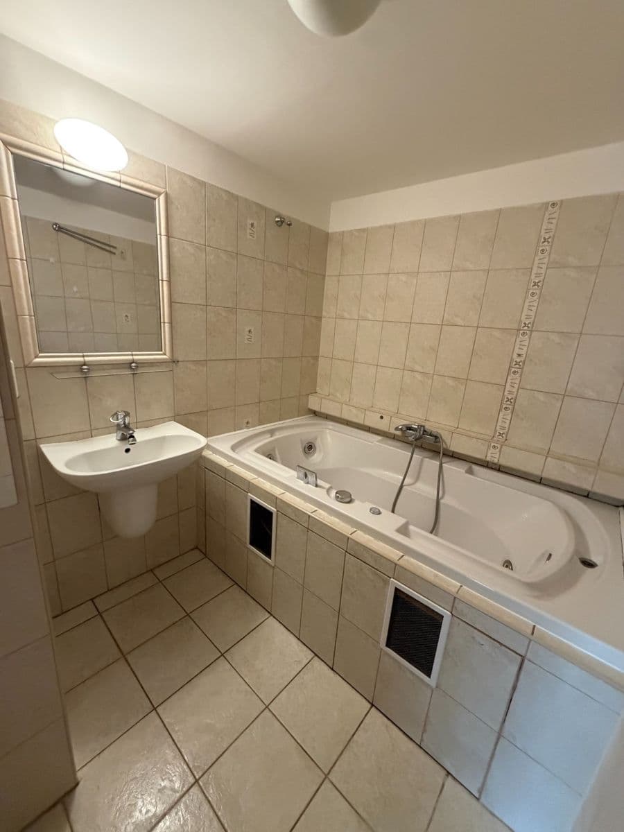 Prodej bytu 2+1 54 m², Prostějovská, Brno, Jihomoravský kraj Prodej bytu 2+1 54 m², Prostějovská, Brno, Jihomoravský kraj