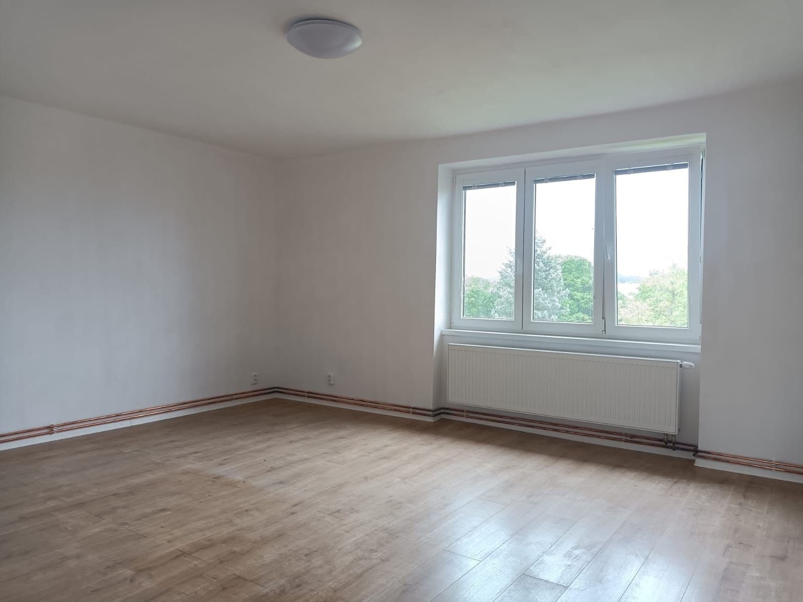 Prodej bytu 3+1 68 m², Pod Holým vrchem, Česká Lípa, Liberecký kraj Prodej bytu 3+1 68 m², Pod Holým vrchem, Česká Lípa, Liberecký kraj