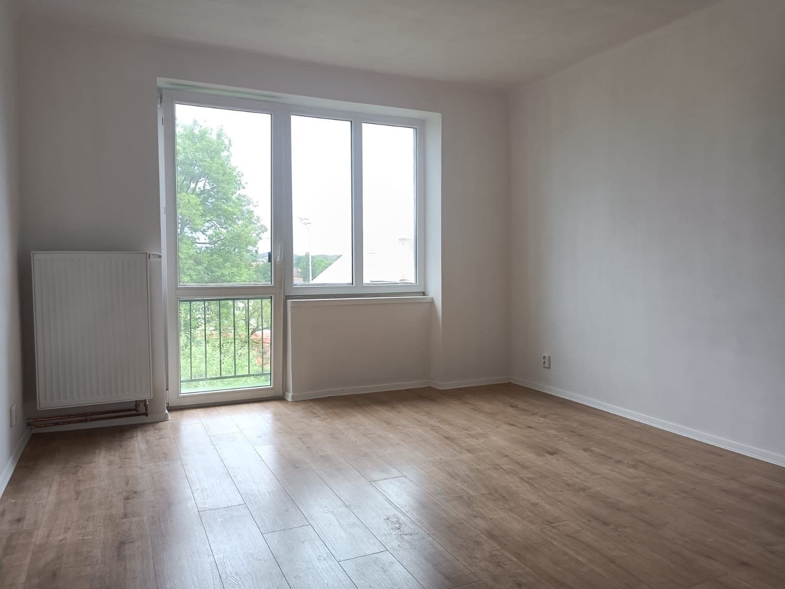 Prodej bytu 3+1 68 m², Pod Holým vrchem, Česká Lípa, Liberecký kraj Prodej bytu 3+1 68 m², Pod Holým vrchem, Česká Lípa, Liberecký kraj