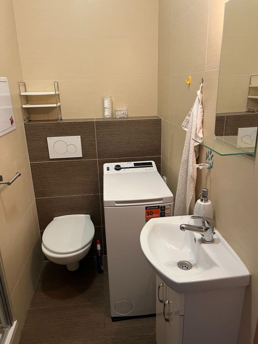Pronájem bytu 1+kk 23 m², Lužická, Olomouc, Olomoucký kraj Pronájem bytu 1+kk 23 m², Lužická, Olomouc, Olomoucký kraj