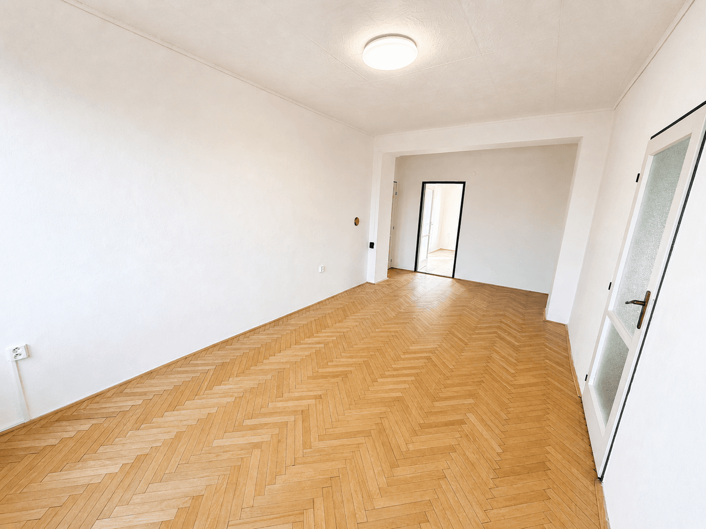 Prodej bytu 3+1 60 m², Školní, Průhonice, Středočeský kraj Prodej bytu 3+1 60 m², Školní, Průhonice, Středočeský kraj