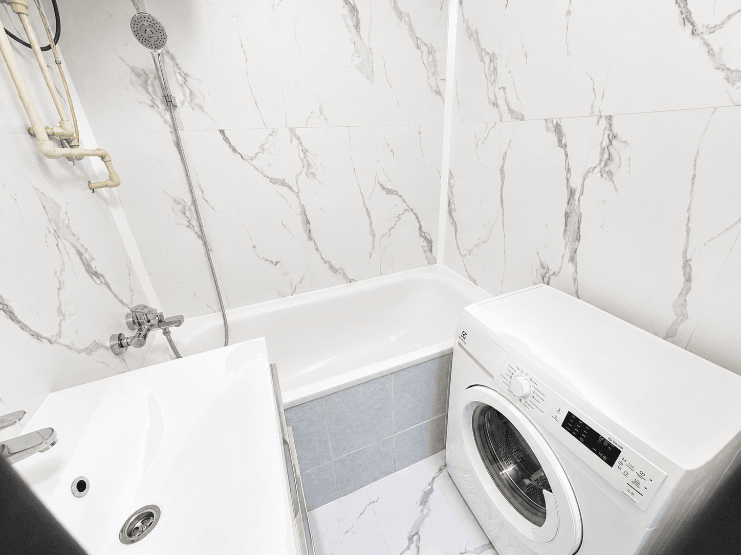 Prodej bytu 3+1 60 m², Školní, Průhonice, Středočeský kraj Prodej bytu 3+1 60 m², Školní, Průhonice, Středočeský kraj