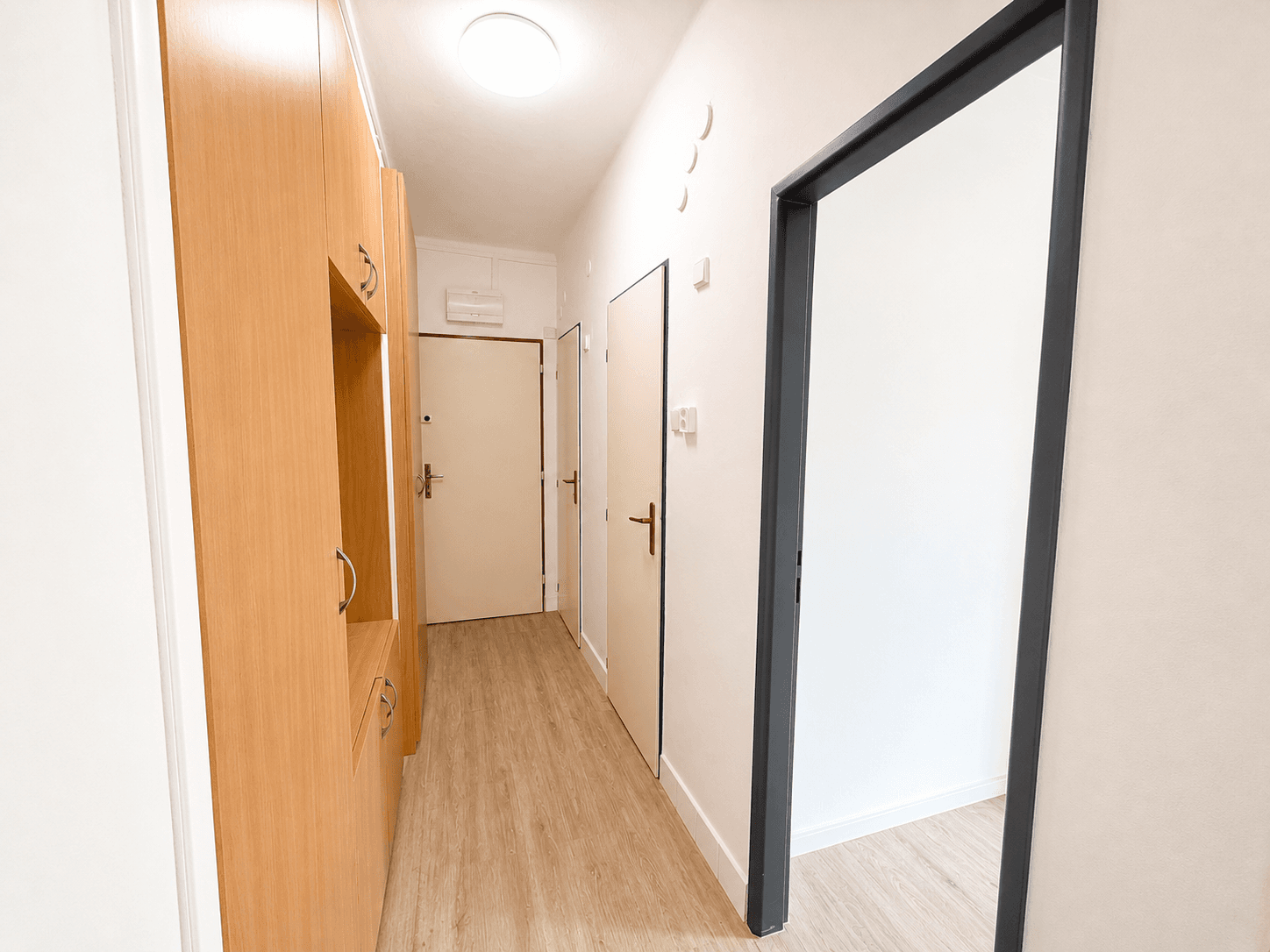 Prodej bytu 3+1 60 m², Školní, Průhonice, Středočeský kraj Prodej bytu 3+1 60 m², Školní, Průhonice, Středočeský kraj