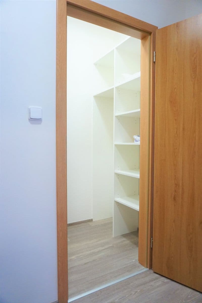 Pronájem bytu 2+kk 55 m², Kryšpínova, Praha, Praha Pronájem bytu 2+kk 55 m², Kryšpínova, Praha, Praha