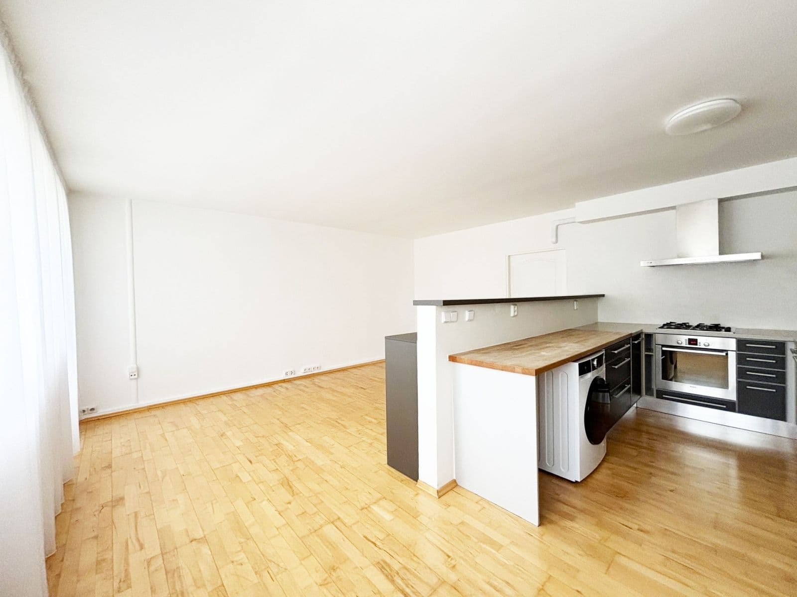 Pronájem bytu 3+kk 81 m², Květnového vítězství, Praha, Praha Pronájem bytu 3+kk 81 m², Květnového vítězství, Praha, Praha