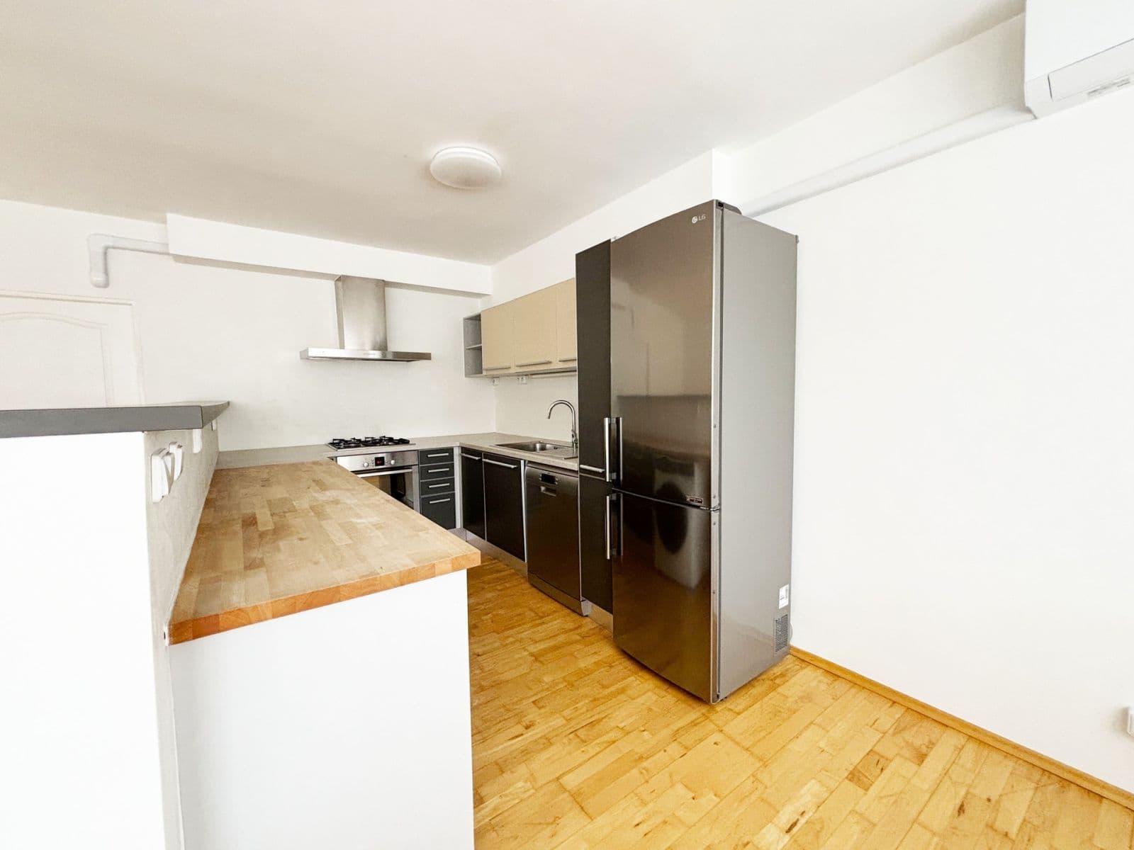 Pronájem bytu 3+kk 81 m², Květnového vítězství, Praha, Praha Pronájem bytu 3+kk 81 m², Květnového vítězství, Praha, Praha