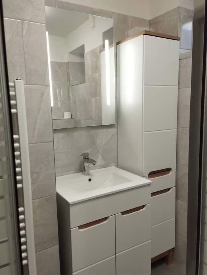 Pronájem bytu 2+kk 64 m², Větrná, Miroslav, Jihomoravský kraj Pronájem bytu 2+kk 64 m², Větrná, Miroslav, Jihomoravský kraj