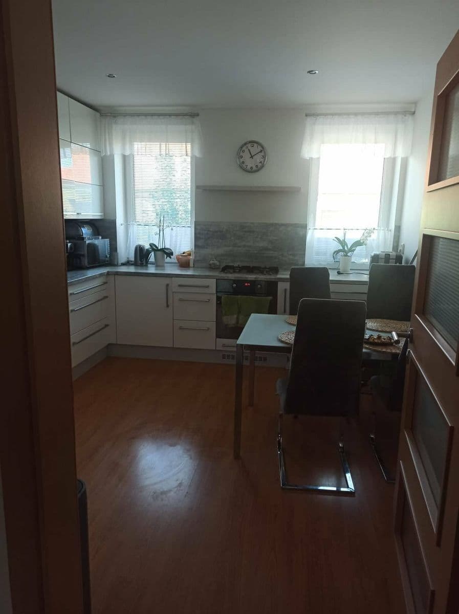 Prodej domu 135 m², pozemek 151 m², U hřiště, Brno, Jihomoravský kraj Prodej domu 135 m², pozemek 151 m², U hřiště, Brno, Jihomoravský kraj