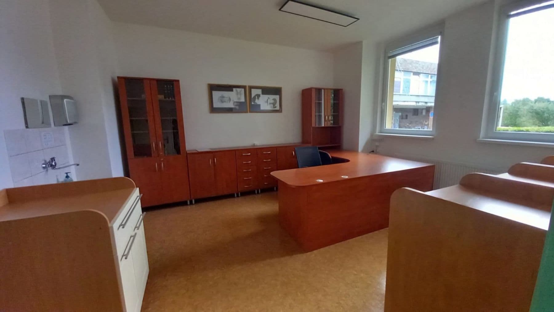 Pronájem nebytového prostoru 95 m², Aloisina výšina, Liberec, Liberecký kraj Pronájem nebytového prostoru 95 m², Aloisina výšina, Liberec, Liberecký kraj