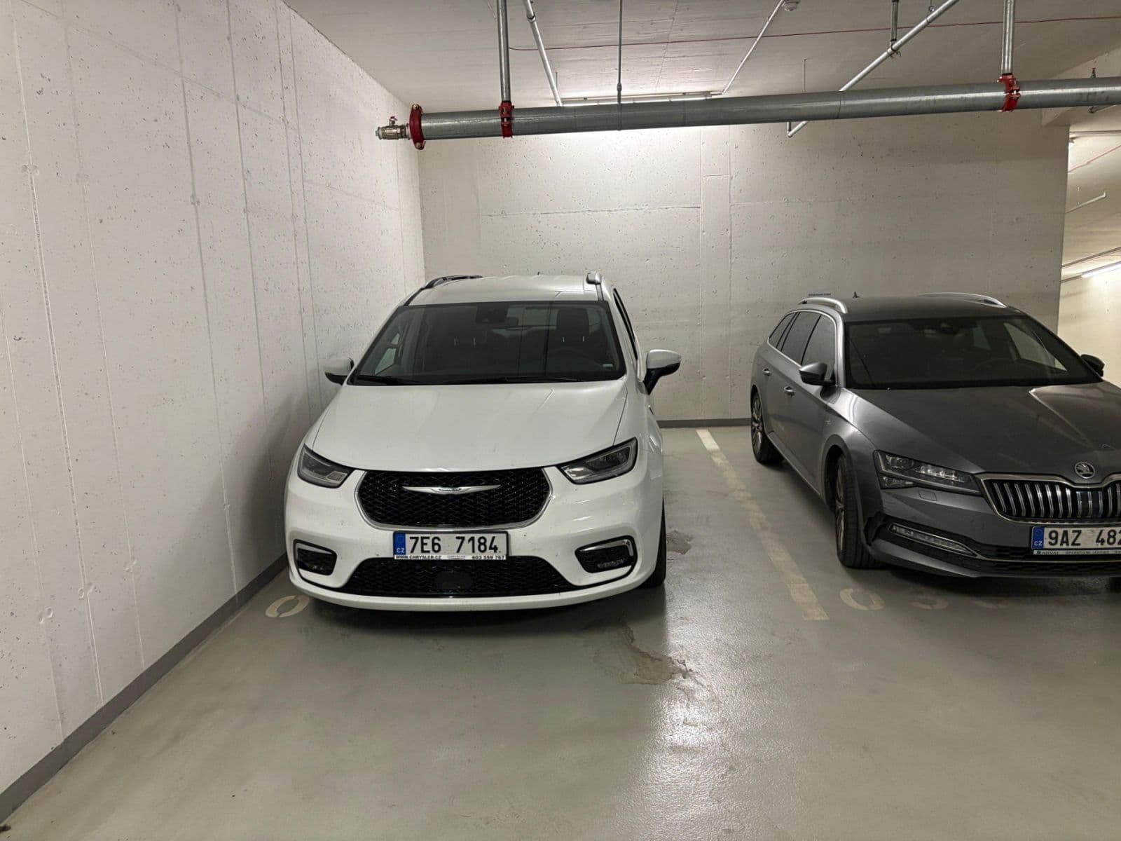 Pronájem garáže 12 m², Seifertova, Praha, Praha Pronájem garáže 12 m², Seifertova, Praha, Praha