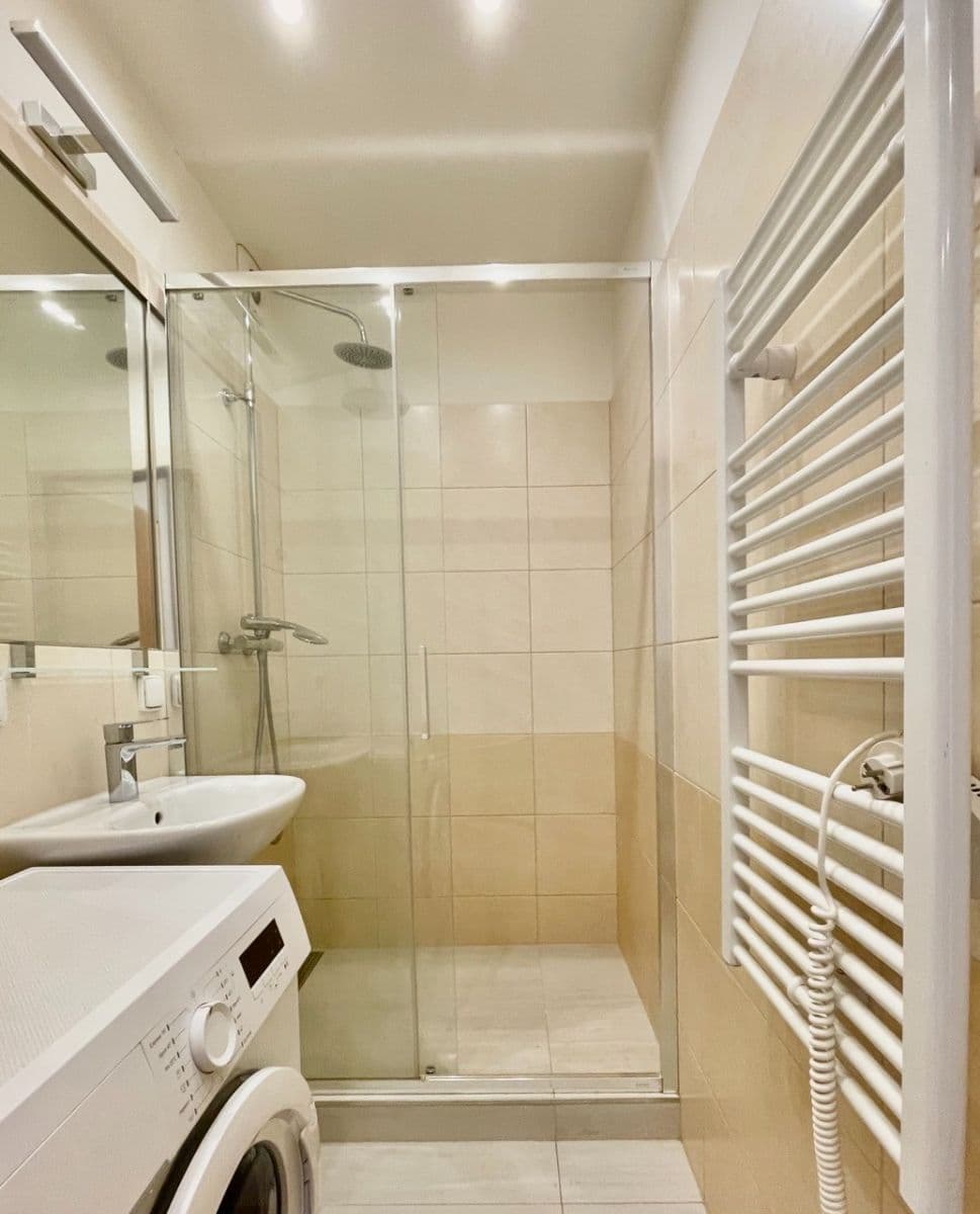 Pronájem bytu 1+1 34 m², Trytova, Praha, Praha Pronájem bytu 1+1 34 m², Trytova, Praha, Praha