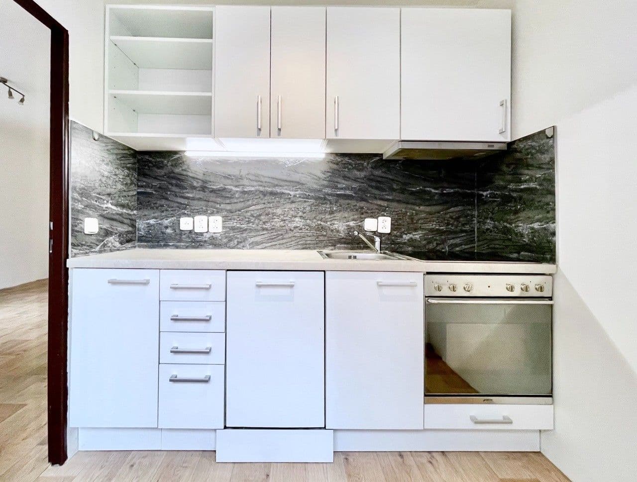 Pronájem bytu 1+1 34 m², Trytova, Praha, Praha Pronájem bytu 1+1 34 m², Trytova, Praha, Praha