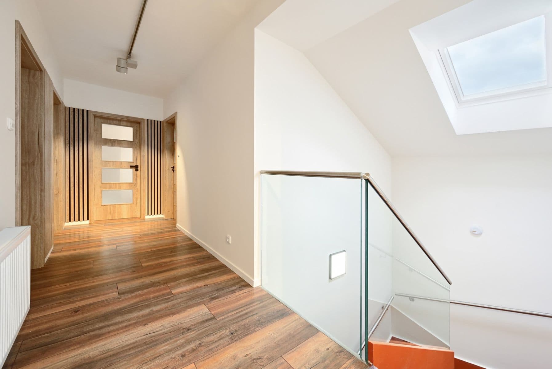 Prodej bytu 4+kk 141 m², Sportovní, Jeneč, Středočeský kraj Prodej bytu 4+kk 141 m², Sportovní, Jeneč, Středočeský kraj